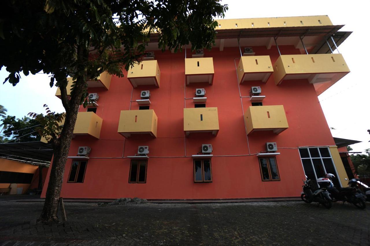 Oyo 2486 Bahana Guest House Manado Eksteriør billede
