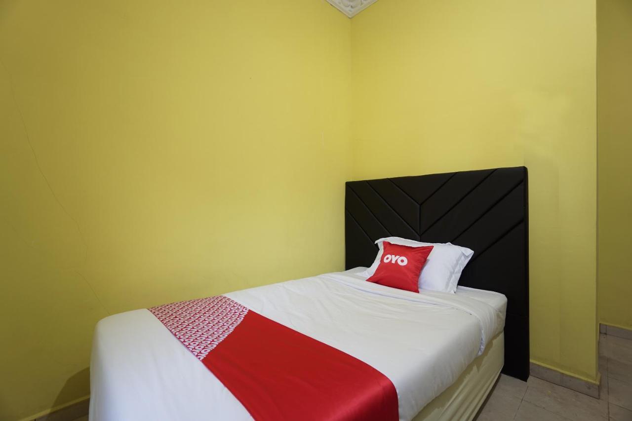 Oyo 2486 Bahana Guest House Manado Eksteriør billede