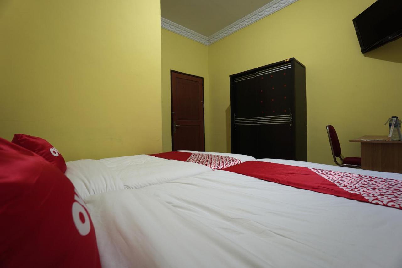 Oyo 2486 Bahana Guest House Manado Eksteriør billede