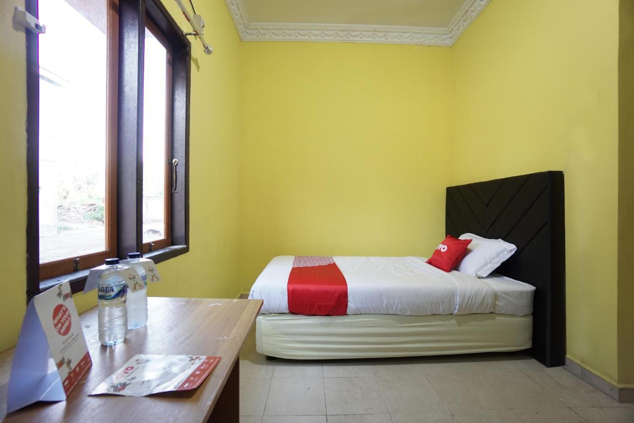 Oyo 2486 Bahana Guest House Manado Eksteriør billede